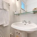 בית הארחה Laguna 3*