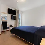 Laguna בית הארחה 3*