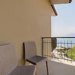 Laguna 3*