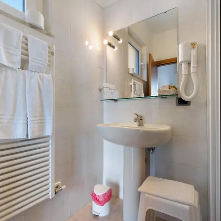 Laguna Gæstehus San Zeno di Montagna